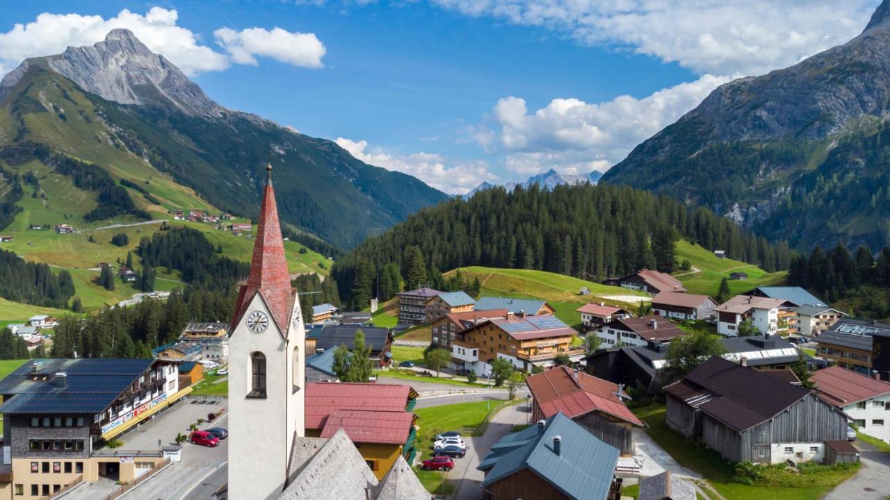 Hotel Walserberg Warth  Exteriör bild