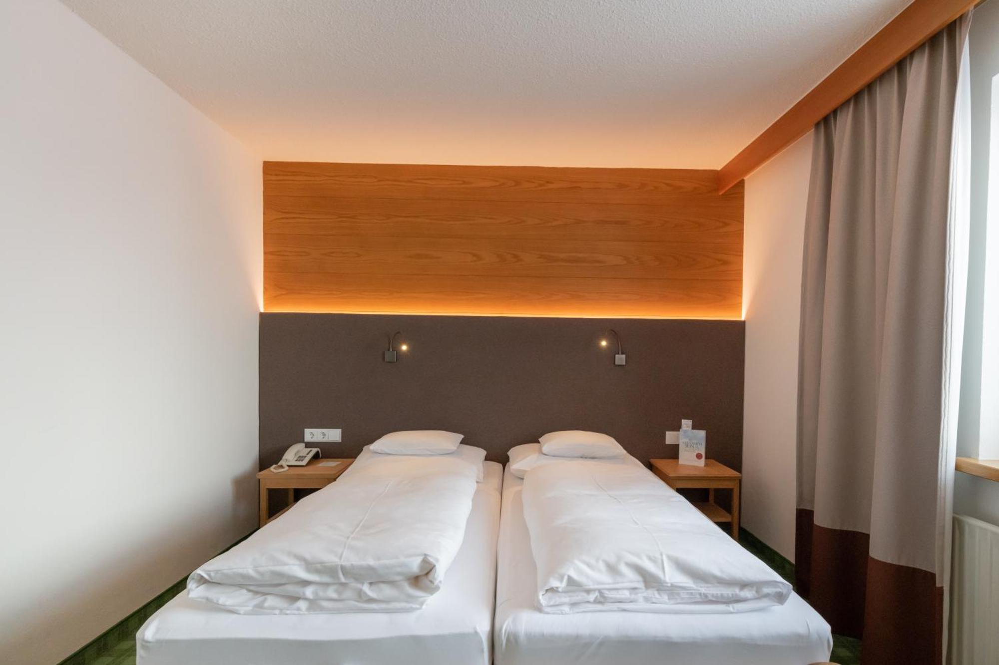 Hotel Walserberg Warth  Rum bild